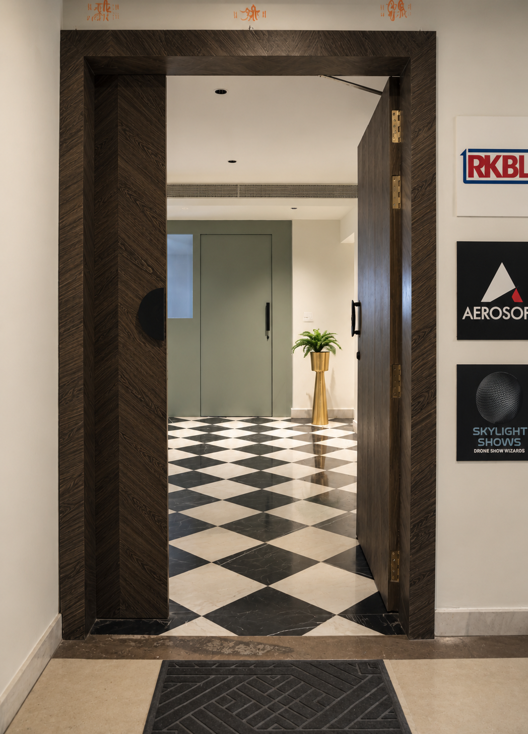 Office on Lansdowne interior design, Kolkata